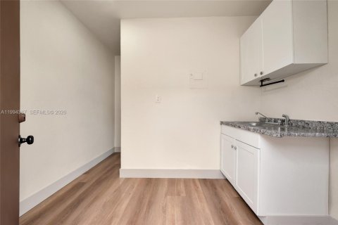 Casa en venta en West Park, Florida, 3 dormitorios, 129.97 m2 № 2062820 - foto 21