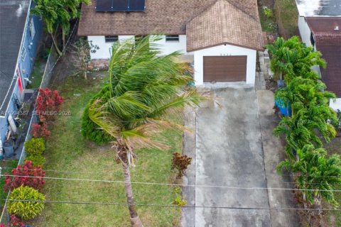 Casa en venta en West Park, Florida, 3 dormitorios, 129.97 m2 № 2062820 - foto 30