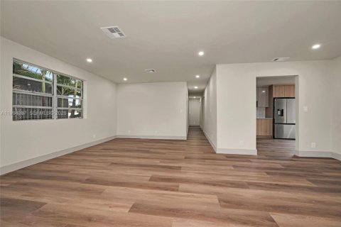 Casa en venta en West Park, Florida, 3 dormitorios, 129.97 m2 № 2062820 - foto 4