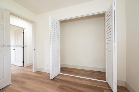 Casa en venta en West Park, Florida, 3 dormitorios, 129.97 m2 № 2062820 - foto 26