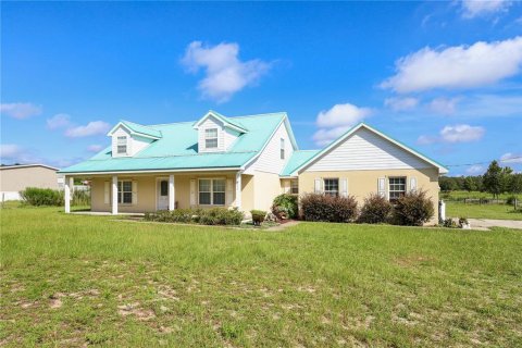 House in Bronson, Florida 3 bedrooms, 187.29 sq.m. № 1842996 - photo 2