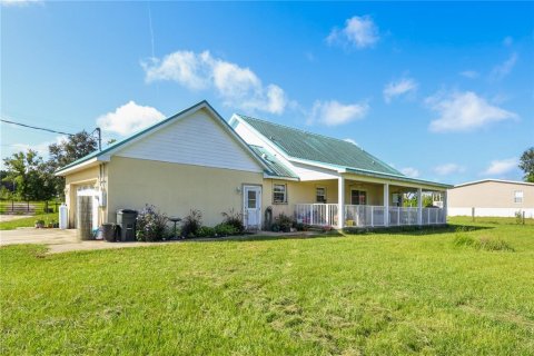 House in Bronson, Florida 3 bedrooms, 187.29 sq.m. № 1842996 - photo 4