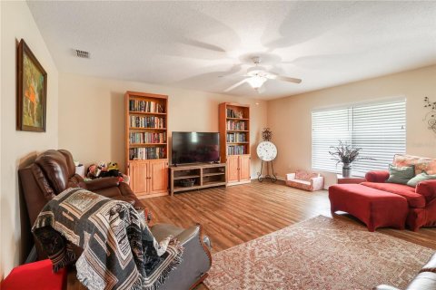 House in Bronson, Florida 3 bedrooms, 187.29 sq.m. № 1842996 - photo 17