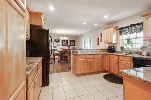 House in Bronson, Florida 3 bedrooms, 187.29 sq.m. № 1842996 - photo 22