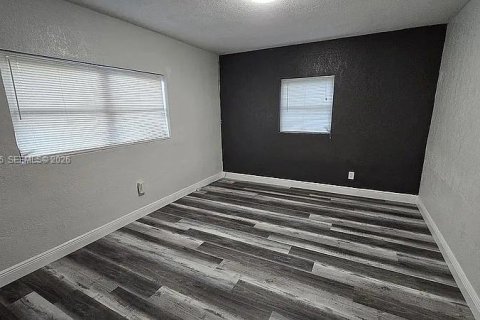 House in Fort Lauderdale, Florida 4 bedrooms, 160.63 sq.m. № 2047238 - photo 26