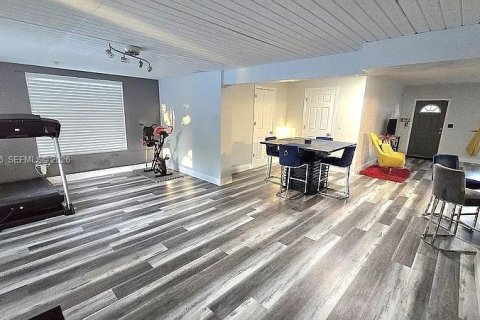 House in Fort Lauderdale, Florida 4 bedrooms, 160.63 sq.m. № 2047238 - photo 21
