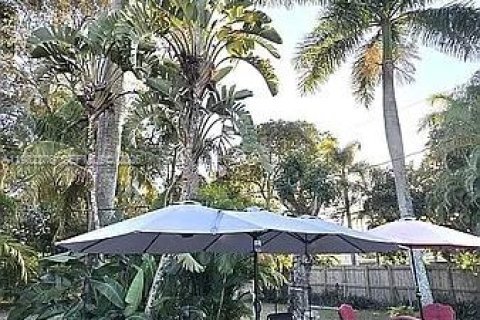 House in Fort Lauderdale, Florida 4 bedrooms, 160.63 sq.m. № 2047238 - photo 28