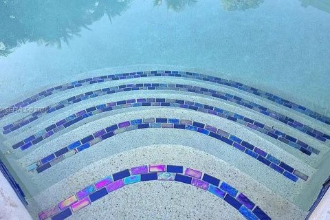 House in Fort Lauderdale, Florida 4 bedrooms, 160.63 sq.m. № 2047238 - photo 24