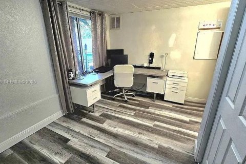 House in Fort Lauderdale, Florida 4 bedrooms, 160.63 sq.m. № 2047238 - photo 14