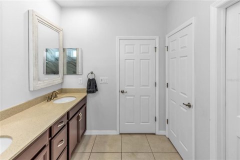 House in Mount Dora, Florida 5 bedrooms, 226.5 sq.m. № 2212207 - photo 27