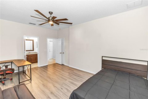 House in Mount Dora, Florida 5 bedrooms, 226.5 sq.m. № 2212207 - photo 12