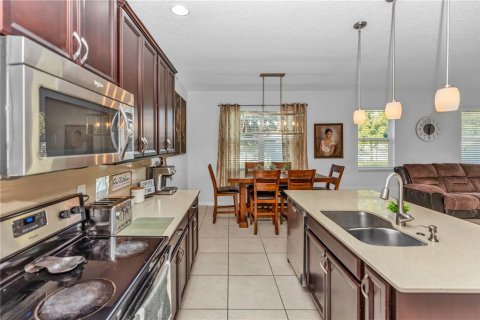 House in Mount Dora, Florida 5 bedrooms, 226.5 sq.m. № 2212207 - photo 8