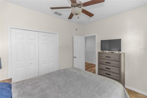 House in Mount Dora, Florida 5 bedrooms, 226.5 sq.m. № 2212207 - photo 19