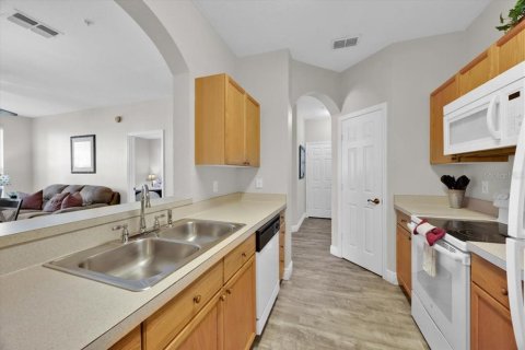 Condo in Kissimmee, Florida, 2 bedrooms  № 1628591 - photo 7