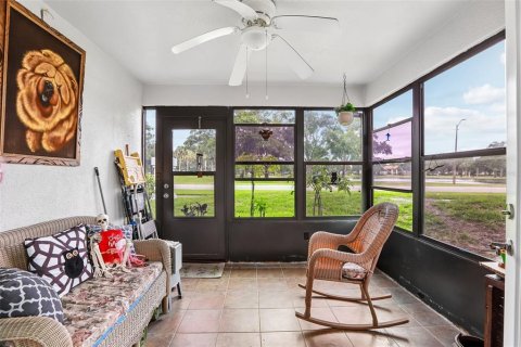 Villa ou maison à vendre à Palm Harbor, Floride: 3 chambres, 132.48 m2 № 2196573 - photo 19