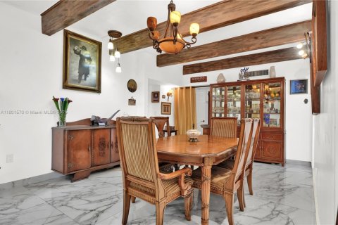 Condo in North Miami Beach, Florida, 4 bedrooms  № 1715446 - photo 16