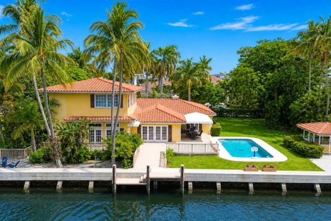 Villa ou maison à Fort Lauderdale, Floride 5 chambres, 397.99 m2 № 2267855