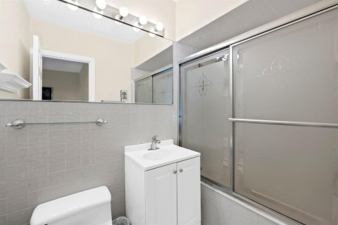 Villa ou maison à louer à Fort Lauderdale, Floride: 5 chambres, 397.99 m2 № 2267855 - photo 23