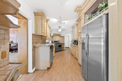 Villa ou maison à louer à Fort Lauderdale, Floride: 5 chambres, 397.99 m2 № 2267855 - photo 15