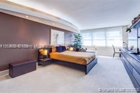 Condominio en alquiler en Hollywood, Florida, 2 dormitorios, 173.54 m2 № 1960244 - foto 9