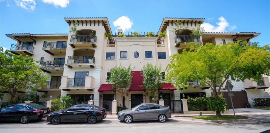 Appartement à Coral Gables, Floride 2 chambres, 109.81 m2 № 1890368