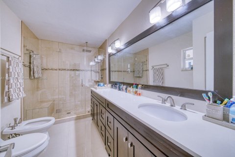 Купить виллу или дом в Хомстед, Флорида 4 спальни, 229.84м2, № 1985628 - фото 25