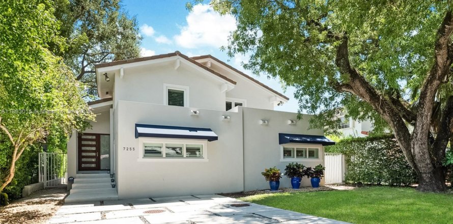 Casa en Miami, Florida 4 dormitorios, 225.29 m2 № 1890366