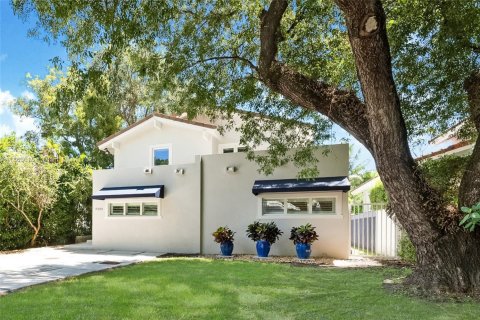 Casa en venta en Miami, Florida, 4 dormitorios, 225.29 m2 № 1890366 - foto 7