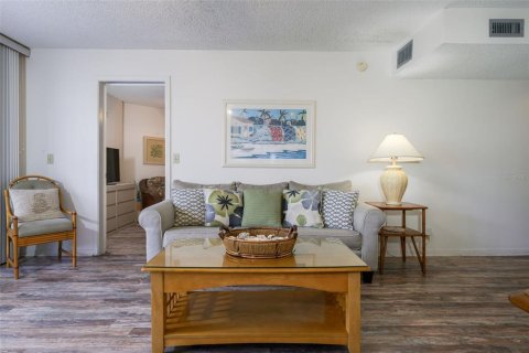 Condo in Saint Augustine, Florida, 2 bedrooms  № 2115398 - photo 18