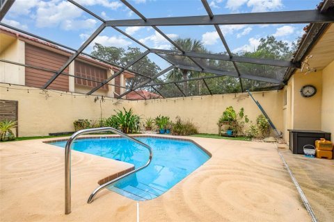 Condo in Orlando, Florida, 2 bedrooms  № 1828146 - photo 25