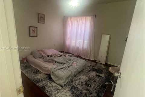 Condo in West Palm Beach, Florida, 2 bedrooms № 1953990 - photo 11