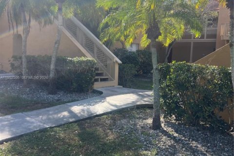 Condo in West Palm Beach, Florida, 2 bedrooms № 1953990 - photo 22