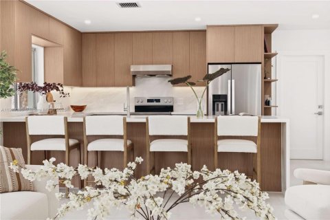 Casa en venta en South Miami, Florida, 4 dormitorios, 178.19 m2 № 1968413 - foto 10