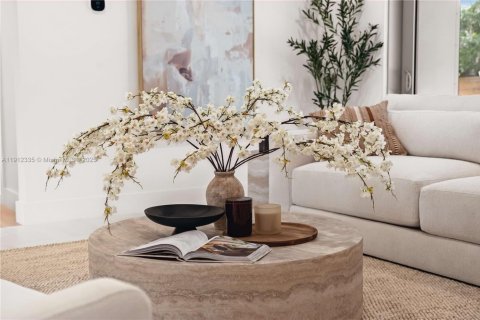 Casa en venta en South Miami, Florida, 4 dormitorios, 178.19 m2 № 1968413 - foto 17