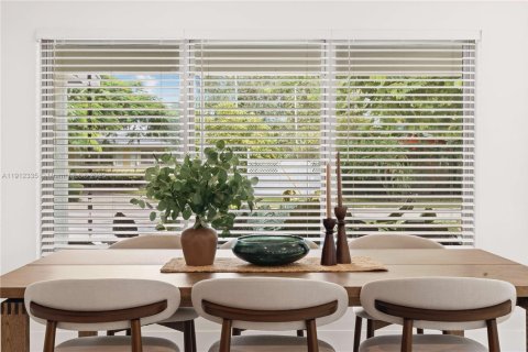 Casa en venta en South Miami, Florida, 4 dormitorios, 178.19 m2 № 1968413 - foto 12