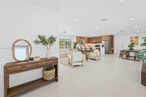 Casa en venta en South Miami, Florida, 4 dormitorios, 178.19 m2 № 1968413 - foto 8