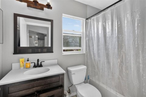 House in Bradenton, Florida 3 bedrooms, 166.02 sq.m. № 1879451 - photo 24