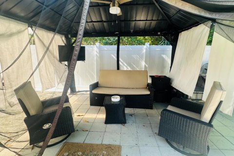 Casa en venta en West Palm Beach, Florida, 3 dormitorios, 120.4 m2 № 2295682 - foto 19