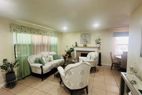 Casa en venta en West Palm Beach, Florida, 3 dormitorios, 120.4 m2 № 2295682 - foto 25