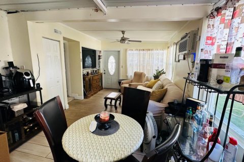 Casa en venta en West Palm Beach, Florida, 3 dormitorios, 120.4 m2 № 2295682 - foto 10