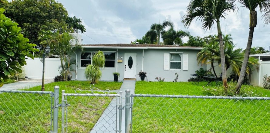 Casa en West Palm Beach, Florida 3 dormitorios, 120.4 m2 № 2295682
