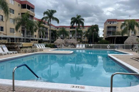 Copropriété à louer à Plantation, Floride: 1 chambre, 87.33 m2 № 1969047 - photo 5