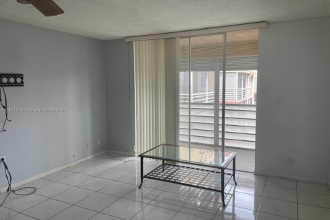 Copropriété à louer à Plantation, Floride: 1 chambre, 87.33 m2 № 1969047 - photo 9