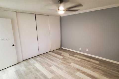 Copropriété à louer à Hollywood, Floride: 1 chambre, 53.88 m2 № 1929050 - photo 8