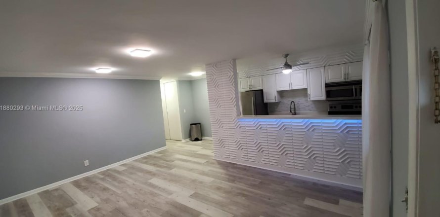 Condo à Hollywood, Floride, 1 chambre № 1929050