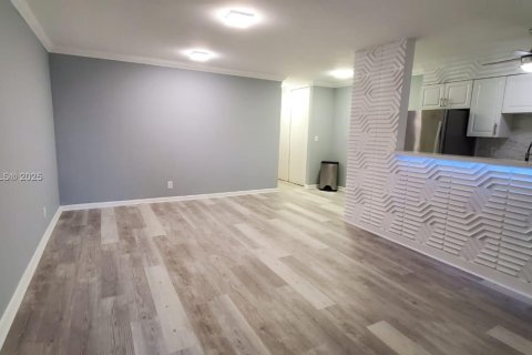 Copropriété à louer à Hollywood, Floride: 1 chambre, 53.88 m2 № 1929050 - photo 5