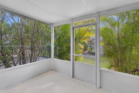 Villa ou maison à vendre à Miami Beach, Floride: 4 chambres, 223.52 m2 № 2010847 - photo 23