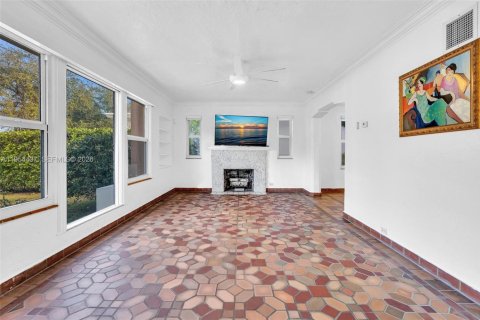 Villa ou maison à vendre à Miami Beach, Floride: 4 chambres, 223.52 m2 № 2010847 - photo 7
