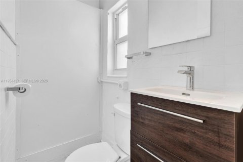 Villa ou maison à vendre à Miami Beach, Floride: 4 chambres, 223.52 m2 № 2010847 - photo 21