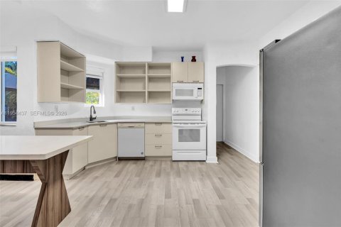 Villa ou maison à vendre à Miami Beach, Floride: 4 chambres, 223.52 m2 № 2010847 - photo 16